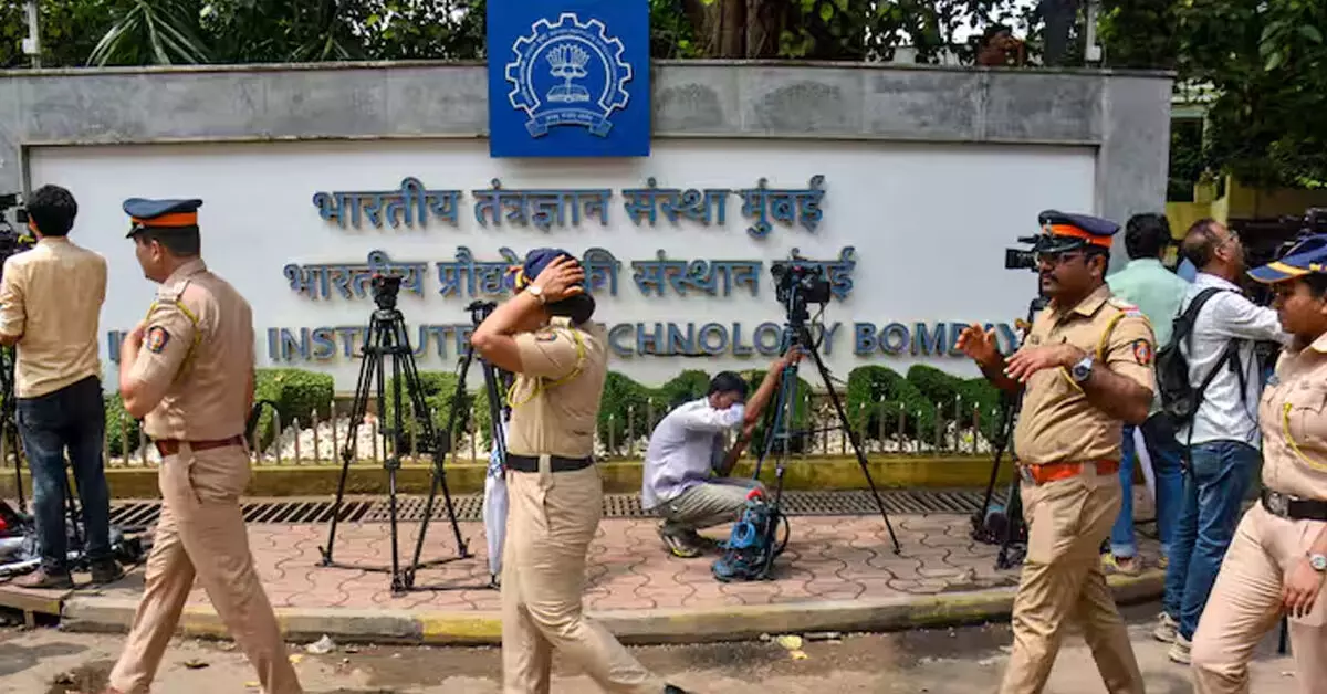 IIT-ಬಾಂಬೆ ವಿದ್ಯಾರ್ಥಿ ಆತ್ಮಹತ್ಯೆ ಪ್ರಕರಣ: ಇಲ್ಲಿವರೆಗಿನ ತನಿಖೆಯಲ್ಲಿ ಏನೇನು ತಿಳಿದುಬಂದಿದೆ? IIT-ಬಾಂಬೆ ವಿದ್ಯಾರ್ಥಿ ಆತ್ಮಹತ್ಯೆ ಪ್ರಕರಣ: ಇಲ್ಲಿವರೆಗಿನ ತನಿಖೆಯಲ್ಲಿ ಏನೇನು ತಿಳಿದುಬಂದಿದೆ?