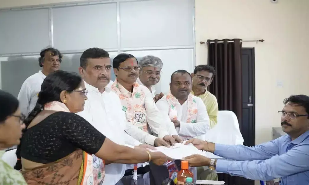 ನಂದಿಗ್ರಾಮ ಉಪಚುನಾವಣೆ | 9ನೇ ವಯಸ್ಸಿಗೂ ಮುನ್ನ 10ನೇ ತರಗತಿ ತೇರ್ಗಡೆಯಾಗಿದ್ದು ಹೇಗೆ? : ಬಿಜೆಪಿ ಅಭ್ಯರ್ಥಿ ವಿರುದ್ಧ ಹೈಕೋರ್ಟ್ ಮೆಟ್ಟಿಲೇರಿದ ಕಾಂಗ್ರೆಸ್