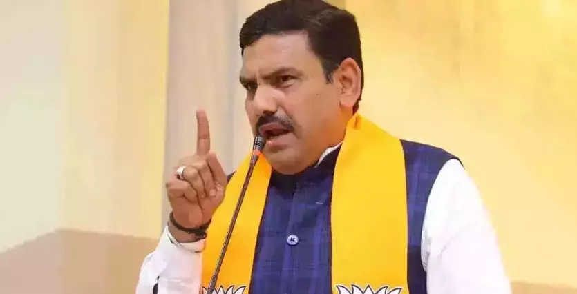 ಆರ್ಥಿಕ ಇಲಾಖೆ ಪತ್ರವೇ ಸರಕಾರದ ದಿವಾಳಿತನದ ಕನ್ನಡಿ; ಜನರ ಕಣ್ಣಿಗೆ ಮಣ್ಣೆರಚುವುದನ್ನು ಮುಖ್ಯಮಂತ್ರಿ ನಿಲ್ಲಿಸಲಿ : ವಿಜಯೇಂದ್ರ ಆರ್ಥಿಕ ಇಲಾಖೆ ಪತ್ರವೇ ಸರಕಾರದ ದಿವಾಳಿತನದ ಕನ್ನಡಿ; ಜನರ ಕಣ್ಣಿಗೆ ಮಣ್ಣೆರಚುವುದನ್ನು ಮುಖ್ಯಮಂತ್ರಿ ನಿಲ್ಲಿಸಲಿ : ವಿಜಯೇಂದ್ರ