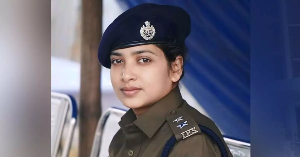 IPS ಅಧಿಕಾರಿ ಬುಶ್ರಾ ಬಾನೊ ಅವರ ವರ್ಗಾವಣೆಗೆ ‘ಹಿಂದೂ ಲೀಗಲ್ ಫಂಡ್’ ಕಾರಣವಾಗಿದ್ದು ಹೇಗೆ? IPS ಅಧಿಕಾರಿ ಬುಶ್ರಾ ಬಾನೊ ಅವರ ವರ್ಗಾವಣೆಗೆ ‘ಹಿಂದೂ ಲೀಗಲ್ ಫಂಡ್’ ಕಾರಣವಾಗಿದ್ದು ಹೇಗೆ?