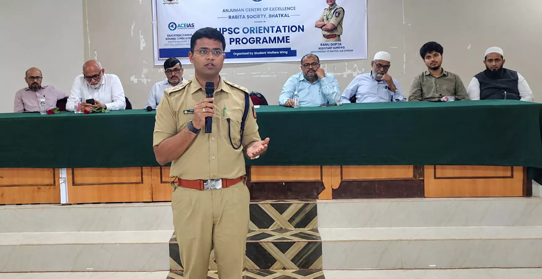 ಯುಪಿಎಸ್ಸಿ ಪರೀಕ್ಷೆ: ವಿದ್ಯಾರ್ಥಿಗಳಿಗೆ ಮಾರ್ಗದರ್ಶನ ಯುಪಿಎಸ್ಸಿ ಪರೀಕ್ಷೆ: ವಿದ್ಯಾರ್ಥಿಗಳಿಗೆ ಮಾರ್ಗದರ್ಶನ