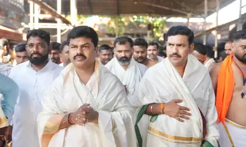 ಕೊಲ್ಲೂರು ಶ್ರೀ ಮೂಕಾಂಬಿಕಾ ದೇವಸ್ಥಾನಕ್ಕೆ ಸಂಸದ ಬಿ.ವೈ.ರಾಘವೇಂದ್ರ, ಬಿಜೆಪಿ ರಾಜ್ಯಾಧ್ಯಕ್ಷ ವಿಜಯೇಂದ್ರ ಭೇಟಿ