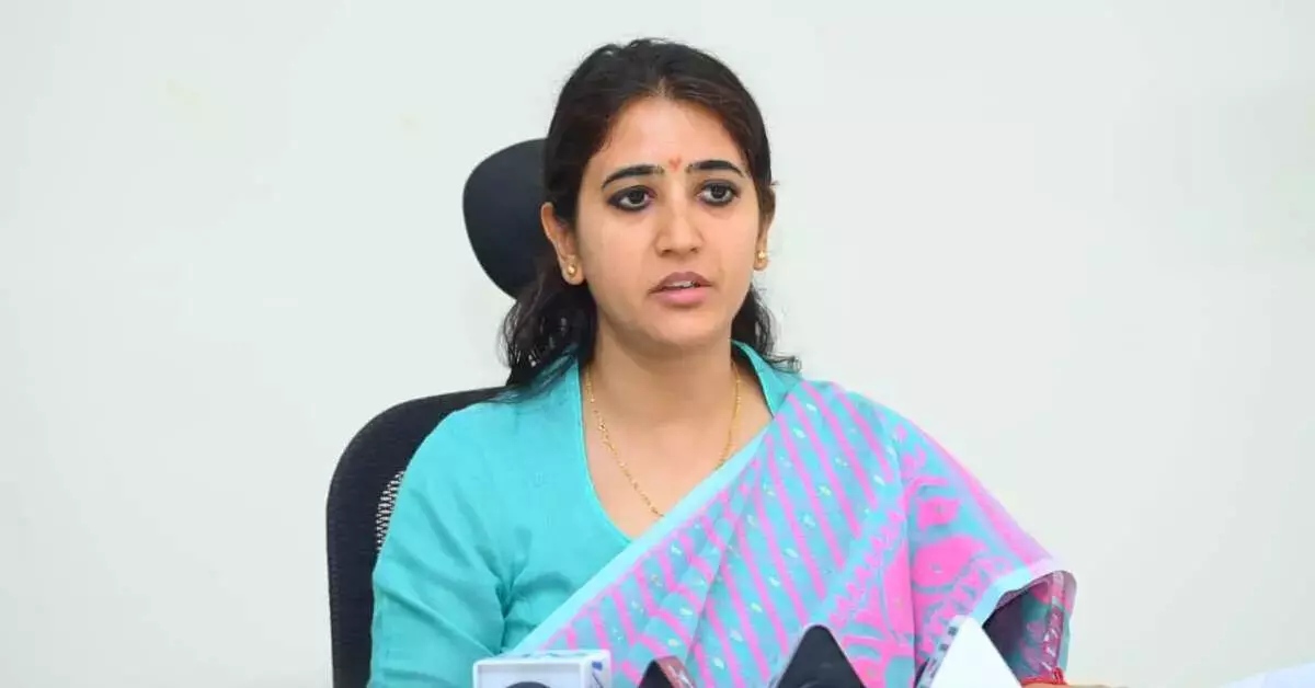 ಶಿಕ್ಷಕರ ಕ್ಷೇತ್ರ ಚುನಾವಣೆ: ಬೀದರ್ನಲ್ಲಿ ಎಂಸಿಎಂಸಿ ಸಮಿತಿ ರಚನೆ, ಅಧಿಕಾರಿಗಳ ನೇಮಕ ಶಿಕ್ಷಕರ ಕ್ಷೇತ್ರ ಚುನಾವಣೆ: ಬೀದರ್ನಲ್ಲಿ ಎಂಸಿಎಂಸಿ ಸಮಿತಿ ರಚನೆ, ಅಧಿಕಾರಿಗಳ ನೇಮಕ