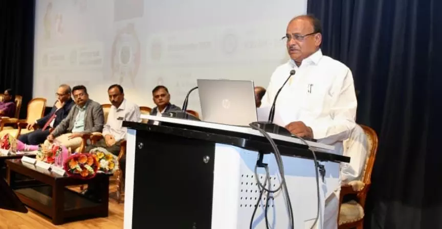 ರಾಜ್ಯದಲ್ಲಿ 11 ಲಕ್ಷ ಶ್ವಾನಗಳಿಗೆ ಉಚಿತ ರೇಬೀಸ್ ಲಸಿಕೆ ನೀಡುವ ಗುರಿ : ಸಿ.ಪುಟ್ಟರಂಗಶೆಟ್ಟಿ ರಾಜ್ಯದಲ್ಲಿ 11 ಲಕ್ಷ ಶ್ವಾನಗಳಿಗೆ ಉಚಿತ ರೇಬೀಸ್ ಲಸಿಕೆ ನೀಡುವ ಗುರಿ : ಸಿ.ಪುಟ್ಟರಂಗಶೆಟ್ಟಿ