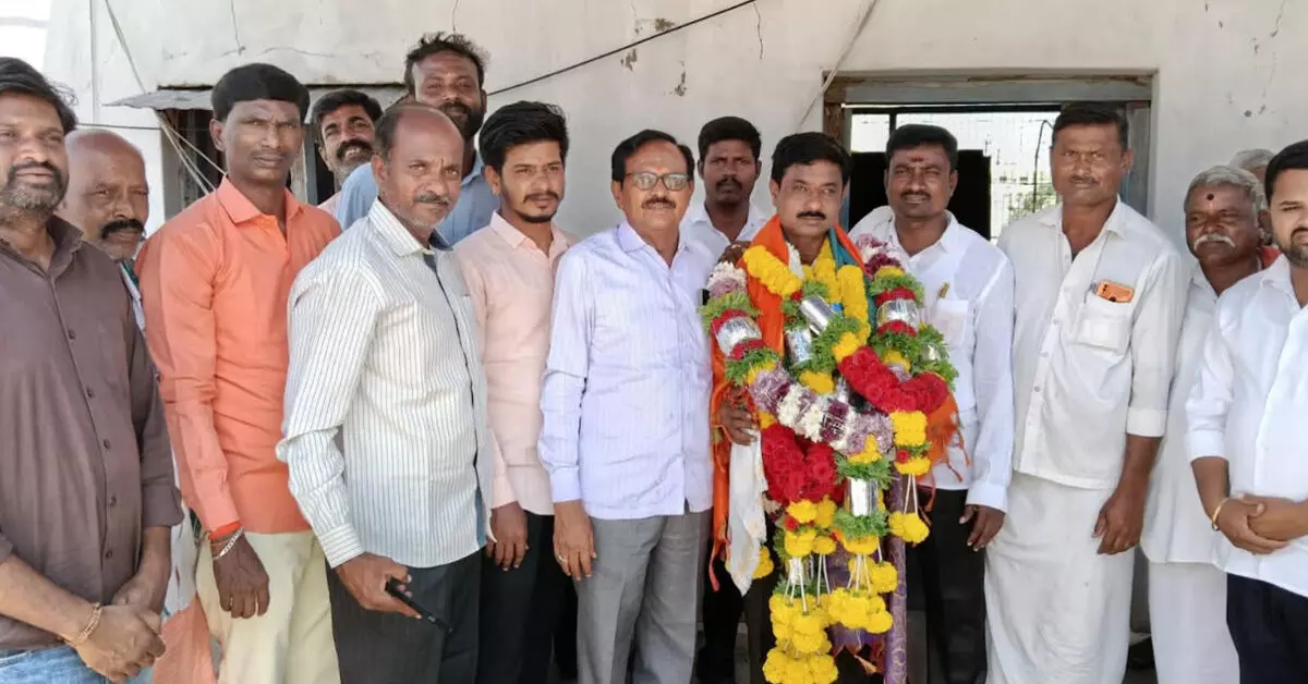 Ballari | TAPCMS ನಾಮನಿರ್ದೇಶಿತ ಸದಸ್ಯರಾಗಿ ಕೋರಿ ಚನ್ನಬಸವರಾಜ ಅವಿರೋಧ ಆಯ್ಕೆ Ballari | TAPCMS ನಾಮನಿರ್ದೇಶಿತ ಸದಸ್ಯರಾಗಿ ಕೋರಿ ಚನ್ನಬಸವರಾಜ ಅವಿರೋಧ ಆಯ್ಕೆ