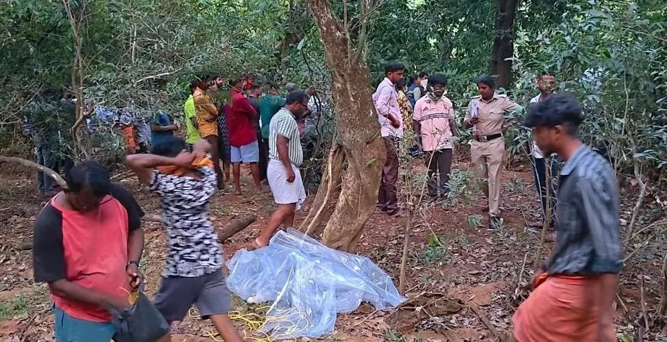 ಯುವತಿಯ ಜೊತೆ ಸೇರಿ ಪತ್ನಿಯ ಕೊಲೆಗೆ ಯತ್ನ ಪ್ರಕರಣ: ಆರೋಪಿ ಜೋಡಿಗಳ ಮೃತದೇಹ ನೇಣು ಬಿಗಿದ ಸ್ಥಿತಿಯಲ್ಲಿ ಪತ್ತೆ ಯುವತಿಯ ಜೊತೆ ಸೇರಿ ಪತ್ನಿಯ ಕೊಲೆಗೆ ಯತ್ನ ಪ್ರಕರಣ: ಆರೋಪಿ ಜೋಡಿಗಳ ಮೃತದೇಹ ನೇಣು ಬಿಗಿದ ಸ್ಥಿತಿಯಲ್ಲಿ ಪತ್ತೆ