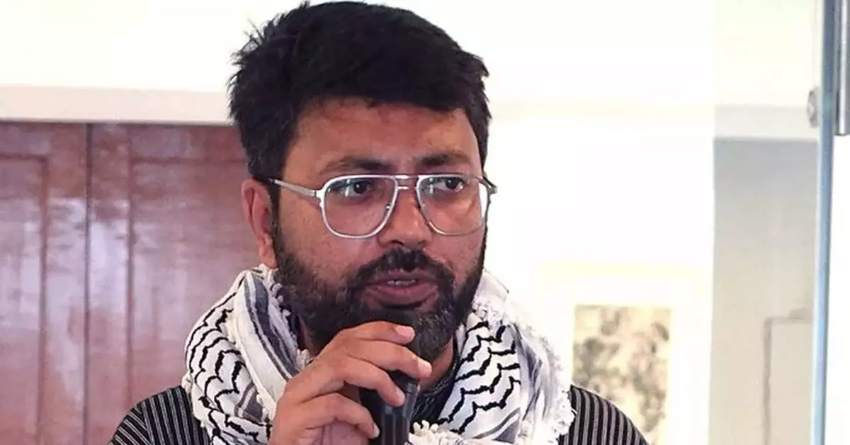 ನದೀಮ್ ಖಾನ್ರನ್ನು ಗೃಹ ಬಂಧನದಲ್ಲಿರಿಸಿರುವುದು ಖಂಡನೀಯ: ಸೋಲಿಡಾರಿಟಿ ಯೂತ್ ಮೂವ್ಮೆಂಟ್ ನದೀಮ್ ಖಾನ್ರನ್ನು ಗೃಹ ಬಂಧನದಲ್ಲಿರಿಸಿರುವುದು ಖಂಡನೀಯ: ಸೋಲಿಡಾರಿಟಿ ಯೂತ್ ಮೂವ್ಮೆಂಟ್