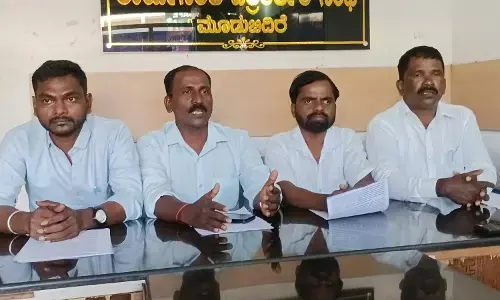 ಕಾಂಗ್ರೆಸ್ ಪ್ರಣಾಳಿಕೆಯಲ್ಲಿ ಘೋಷಿಸಿದ್ದ ಅನುದಾನ ಬಿಡುಗಡೆಗೊಳಿಸಿ : ಆದಿದ್ರಾವಿಡ ಸಂಘದಿಂದ ಒತ್ತಾಯ
