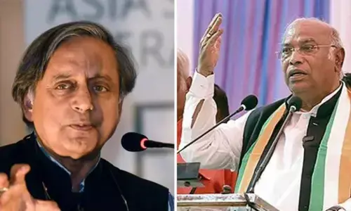 CWC ಸಭೆ | ‘ಕಾರ್ಯಕ್ರಮಕ್ಕೆ ಬರುತ್ತೀರಾ, ಎಕ್ಸ್‌ ನಲ್ಲಿ ಮಾತ್ರ ಕಾಣಿಸಿಕೊಳ್ಳುತ್ತೀರಾ?’: ಶಶಿ ತರೂರ್ ರನ್ನು ಕೇಳಿದ ಮಲ್ಲಿಕಾರ್ಜುನ ಖರ್ಗೆ