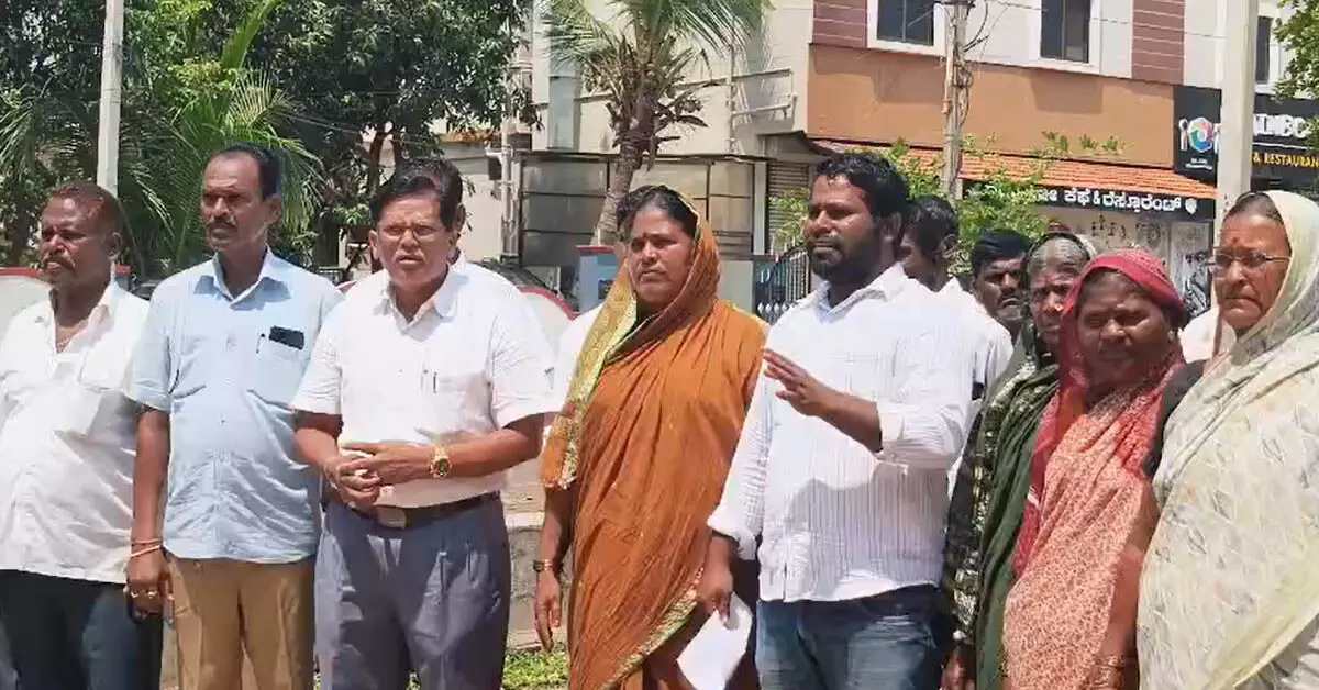 ಬಾಗಲಕೋಟೆ: ಖಾಸಗಿ ಆಸ್ಪತ್ರೆಯಲ್ಲಿ ಮಹಿಳೆ ಸಾವು; ವೈದ್ಯರ ನಿರ್ಲಕ್ಷ್ಯ ಆರೋಪ ಬಾಗಲಕೋಟೆ: ಖಾಸಗಿ ಆಸ್ಪತ್ರೆಯಲ್ಲಿ ಮಹಿಳೆ ಸಾವು; ವೈದ್ಯರ ನಿರ್ಲಕ್ಷ್ಯ ಆರೋಪ