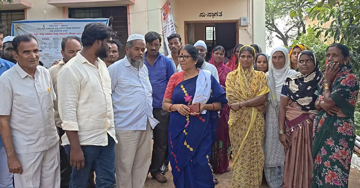 Bidar | ಸಿಪಿಐ(ಎಂ) ರಾಜ್ಯ ಸಮಿತಿಯ ನಿಯೋಗ ಭೇಟಿ : ಎಸ್ಐಆರ್ ಫಾರಂ ನಂಬರ್-7ರ ಬಗ್ಗೆ ಪರಿಶೀಲನೆ Bidar | ಸಿಪಿಐ(ಎಂ) ರಾಜ್ಯ ಸಮಿತಿಯ ನಿಯೋಗ ಭೇಟಿ : ಎಸ್ಐಆರ್ ಫಾರಂ ನಂಬರ್-7ರ ಬಗ್ಗೆ ಪರಿಶೀಲನೆ