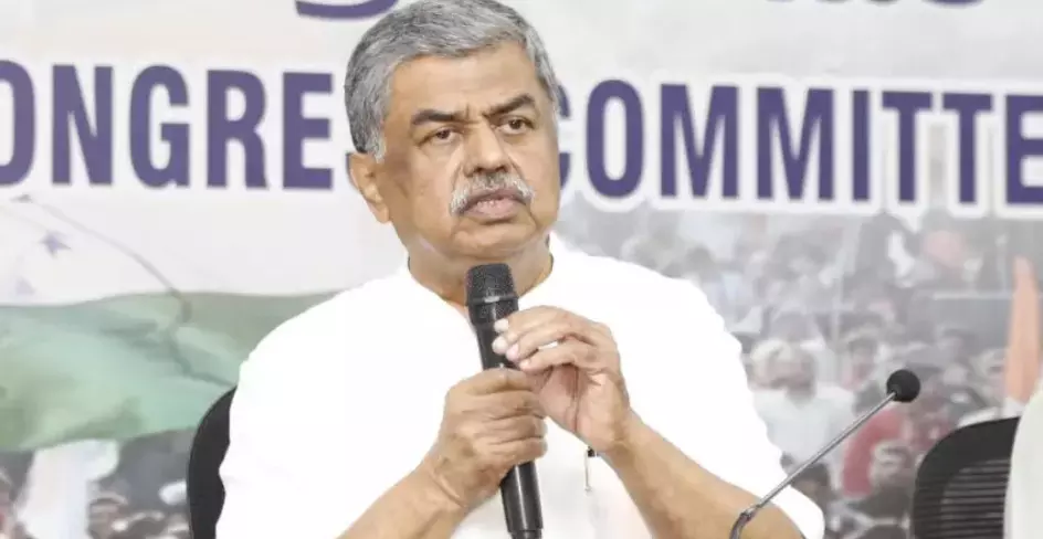 ಕಾಂಗ್ರೆಸ್ನ ನಿರಂತರ ಹೋರಾಟಕ್ಕೆ ಕೊನೆಗೂ ಮಣಿದ ಚುನಾವಣಾ ಆಯೋಗ: ಬಿ.ಕೆ.ಹರಿಪ್ರಸಾದ್ ಕಾಂಗ್ರೆಸ್ನ ನಿರಂತರ ಹೋರಾಟಕ್ಕೆ ಕೊನೆಗೂ ಮಣಿದ ಚುನಾವಣಾ ಆಯೋಗ: ಬಿ.ಕೆ.ಹರಿಪ್ರಸಾದ್