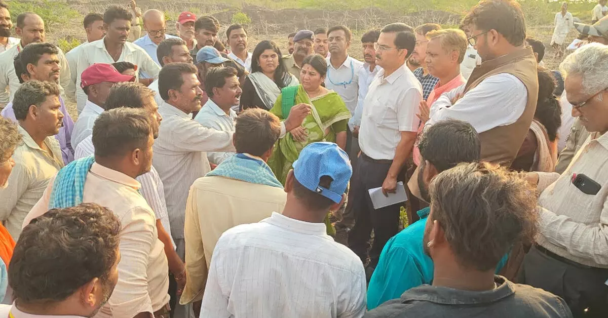 ರಾಯಚೂರು ಜಿಲ್ಲೆಯಲ್ಲಿ ಕೇಂದ್ರ ತಂಡದಿಂದ ಬರ ಸಮೀಕ್ಷೆ ರಾಯಚೂರು ಜಿಲ್ಲೆಯಲ್ಲಿ ಕೇಂದ್ರ ತಂಡದಿಂದ ಬರ ಸಮೀಕ್ಷೆ