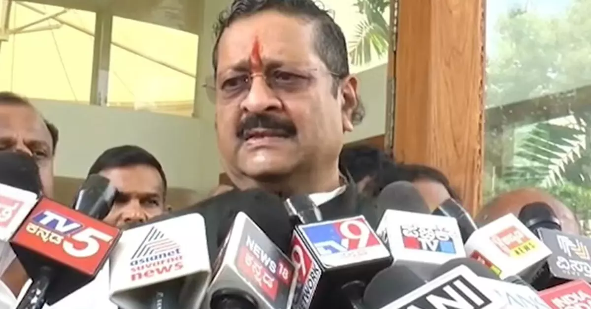 ರಾಹುಲ್ ಗಾಂಧಿ ಅವರ ಡಿಎನ್ಎ ಪರೀಕ್ಷೆ ನಡೆಯಬೇಕು : ಯತ್ನಾಳ್ ರಾಹುಲ್ ಗಾಂಧಿ ಅವರ ಡಿಎನ್ಎ ಪರೀಕ್ಷೆ ನಡೆಯಬೇಕು : ಯತ್ನಾಳ್