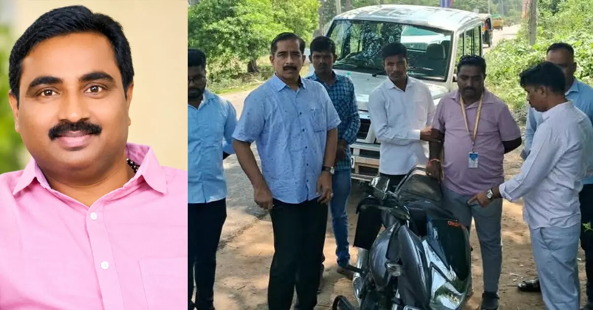 Koppal | 40 ಸಾವಿರ ರೂ. ಲಂಚ ಪಡೆಯುತ್ತಿದ್ದ ಗ್ರಾಮ ಆಡಳಿತಾಧಿಕಾರಿ, ಗ್ರಾಮ ಸಹಾಯಕ ಲೋಕಾಯುಕ್ತ ಬಲೆಗೆ Koppal | 40 ಸಾವಿರ ರೂ. ಲಂಚ ಪಡೆಯುತ್ತಿದ್ದ ಗ್ರಾಮ ಆಡಳಿತಾಧಿಕಾರಿ, ಗ್ರಾಮ ಸಹಾಯಕ ಲೋಕಾಯುಕ್ತ ಬಲೆಗೆ