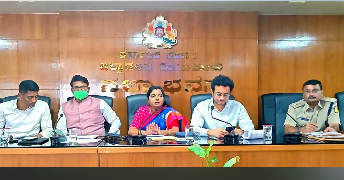Raichur | ಸಾಮಾಜಿಕ ಸೌಹಾರ್ದತೆ ಕಾಪಾಡಲು ಮುಂಜಾಗ್ರತಾ ಕ್ರಮ ಕೈಗೊಳ್ಳಿ: ಡಿಸಿ ಪೂವಿತಾ ಎಸ್. Raichur | ಸಾಮಾಜಿಕ ಸೌಹಾರ್ದತೆ ಕಾಪಾಡಲು ಮುಂಜಾಗ್ರತಾ ಕ್ರಮ ಕೈಗೊಳ್ಳಿ: ಡಿಸಿ ಪೂವಿತಾ ಎಸ್.