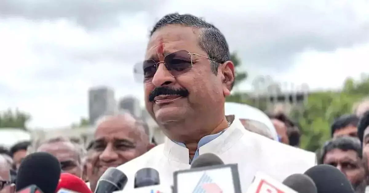 SIR | ಬದುಕಿದ್ದವರಿಗೆ ʼಮರಣ ಪ್ರಮಾಣ ಪತ್ರʼ ಸೃಷ್ಟಿ ಆರೋಪ : ಶಾಸಕ ಯತ್ನಾಳ್ ವಿರುದ್ಧ ಎಫ್ಐಆರ್ SIR | ಬದುಕಿದ್ದವರಿಗೆ ʼಮರಣ ಪ್ರಮಾಣ ಪತ್ರʼ ಸೃಷ್ಟಿ ಆರೋಪ : ಶಾಸಕ ಯತ್ನಾಳ್ ವಿರುದ್ಧ ಎಫ್ಐಆರ್