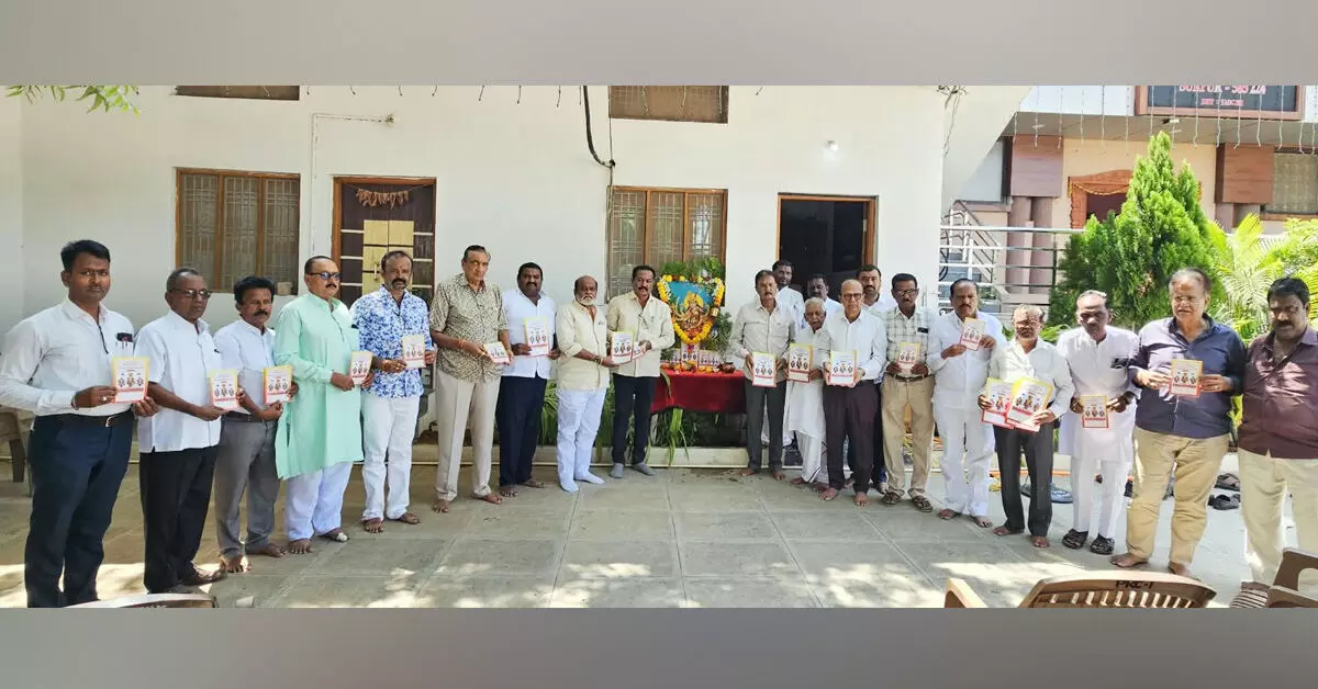 ಸುರಪುರದಲ್ಲಿ ಮೊದಲ ಬಾರಿಗೆ ಮೈಸೂರು ದಸರಾ ಮಾದರಿಯಲ್ಲಿ ನಾಡಹಬ್ಬ ಆಚರಣೆ : ರಾಜಾ ಮುಕುಂದ ನಾಯಕ ಸುರಪುರದಲ್ಲಿ ಮೊದಲ ಬಾರಿಗೆ ಮೈಸೂರು ದಸರಾ ಮಾದರಿಯಲ್ಲಿ ನಾಡಹಬ್ಬ ಆಚರಣೆ : ರಾಜಾ ಮುಕುಂದ ನಾಯಕ