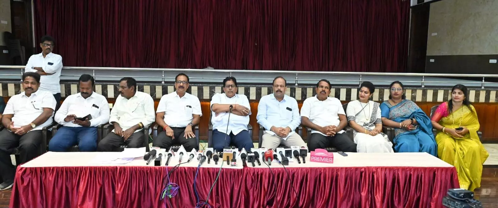 ಅ.11ರಿಂದ ಪಂಚಮ ವರ್ಷದ ಉಡುಪಿ-ಉಚ್ಚಿಲ ದಸರಾ; ಮುಖ್ಯಮಂತ್ರಿಯಿಂದ ಮಹಿಳಾ ದಸರಾ ಉದ್ಘಾಟನೆ ಅ.11ರಿಂದ ಪಂಚಮ ವರ್ಷದ ಉಡುಪಿ-ಉಚ್ಚಿಲ ದಸರಾ; ಮುಖ್ಯಮಂತ್ರಿಯಿಂದ ಮಹಿಳಾ ದಸರಾ ಉದ್ಘಾಟನೆ