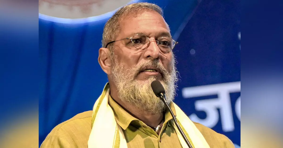 ತೆರೆಯಾಚೆಯೂ ನಿಜ ಹೀರೋ ನಾನಾ ಪಾಟೇಕರ್ ತೆರೆಯಾಚೆಯೂ ನಿಜ ಹೀರೋ ನಾನಾ ಪಾಟೇಕರ್