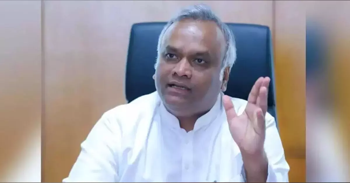 ಇ-ಆಡಳಿತ ಇಲಾಖೆಯ ವಿವಿಧ ಘಟಕಗಳ ಪ್ರಗತಿ ಪರಿಶೀಲಿಸಿದ ಸಚಿವ ಪ್ರಿಯಾಂಕ್ ಖರ್ಗೆ ಇ-ಆಡಳಿತ ಇಲಾಖೆಯ ವಿವಿಧ ಘಟಕಗಳ ಪ್ರಗತಿ ಪರಿಶೀಲಿಸಿದ ಸಚಿವ ಪ್ರಿಯಾಂಕ್ ಖರ್ಗೆ