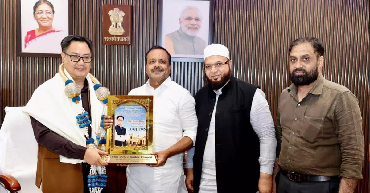 ಕೇಂದ್ರ ಅಲ್ಪಸಂಖ್ಯಾತರ ವ್ಯವಹಾರಗಳ ಸಚಿವ ಕಿರಣ್ ರಿಜಿಜುರನ್ನು ಭೇಟಿಯಾದ ಯು.ಟಿ.ಖಾದರ್ ಕೇಂದ್ರ ಅಲ್ಪಸಂಖ್ಯಾತರ ವ್ಯವಹಾರಗಳ ಸಚಿವ ಕಿರಣ್ ರಿಜಿಜುರನ್ನು ಭೇಟಿಯಾದ ಯು.ಟಿ.ಖಾದರ್