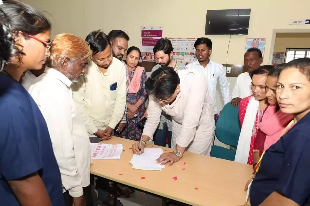 ಜೇವರ್ಗಿ ತಾಯಿ-ಮಕ್ಕಳ ಆಸ್ಪತ್ರೆಗೆ ಸಚಿವ ಡಾ. ಅಜಯ್ ಸಿಂಗ್ ದಿಢೀರ್ ಭೇಟಿ ಜೇವರ್ಗಿ ತಾಯಿ-ಮಕ್ಕಳ ಆಸ್ಪತ್ರೆಗೆ ಸಚಿವ ಡಾ. ಅಜಯ್ ಸಿಂಗ್ ದಿಢೀರ್ ಭೇಟಿ