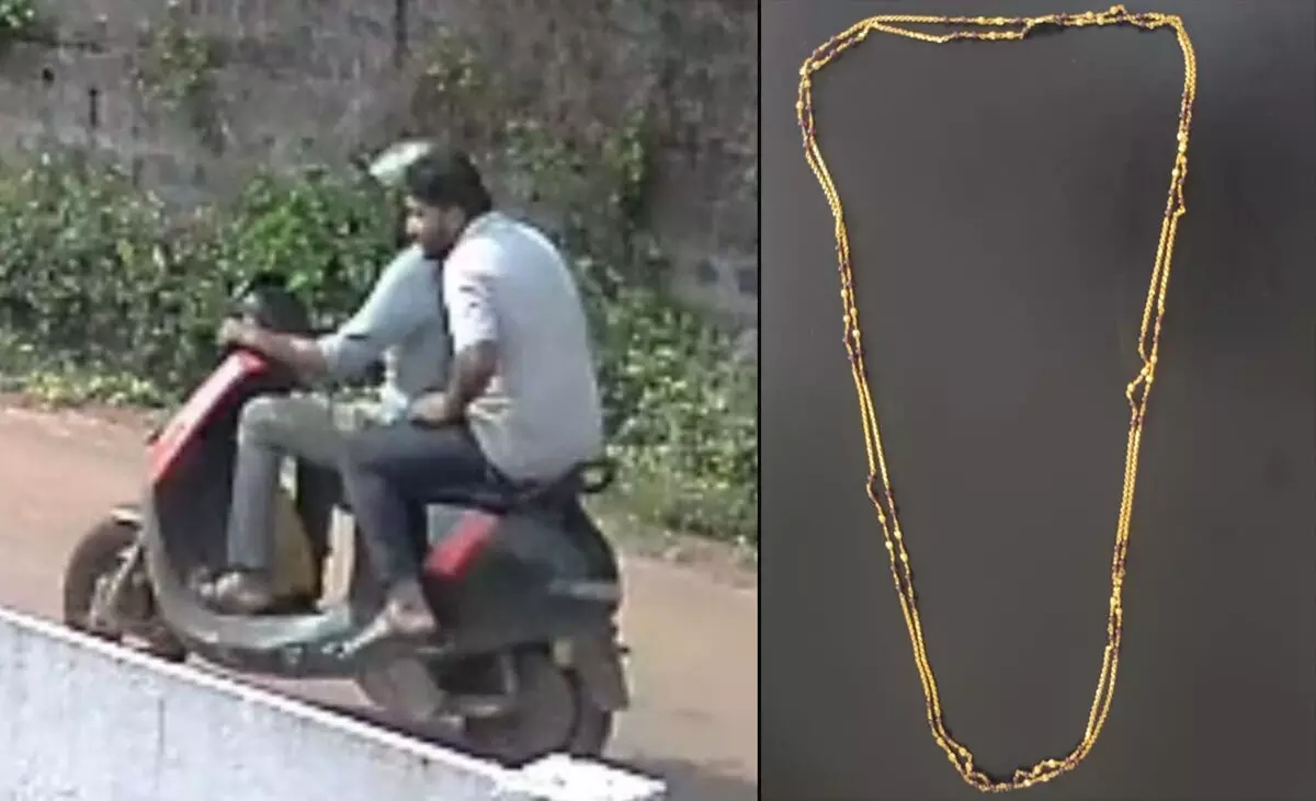 ಉಡುಪಿ | ಒಂಟಿ ಮಹಿಳೆಯ ಮನೆಗೆ ನುಗ್ಗಿ ಚಿನ್ನದ ಸರ ಸುಲಿಗೆ ಪ್ರಕರಣ: ಇಬ್ಬರು ಆರೋಪಿಗಳ ಬಂಧನ ಉಡುಪಿ | ಒಂಟಿ ಮಹಿಳೆಯ ಮನೆಗೆ ನುಗ್ಗಿ ಚಿನ್ನದ ಸರ ಸುಲಿಗೆ ಪ್ರಕರಣ: ಇಬ್ಬರು ಆರೋಪಿಗಳ ಬಂಧನ