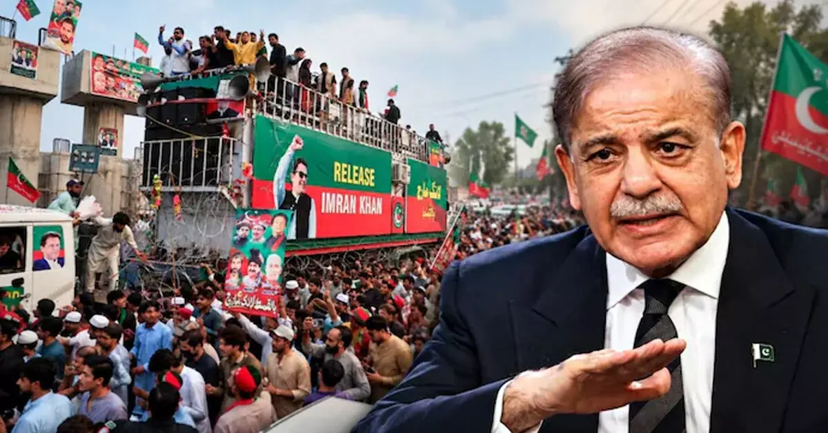 Pakistan | ಖೈಬರ್ ಪಖ್ತುಂಕ್ವಾದಲ್ಲಿ ತುರ್ತು ಪರಿಸ್ಥಿತಿ ಘೋಷಣೆ; ಇಮ್ರಾನ್ ಖಾನ್ ಪಕ್ಷದ ಕೊನೆಯ ಪ್ರಾಂತೀಯ ಸರಕಾರ ವಜಾ Pakistan | ಖೈಬರ್ ಪಖ್ತುಂಕ್ವಾದಲ್ಲಿ ತುರ್ತು ಪರಿಸ್ಥಿತಿ ಘೋಷಣೆ; ಇಮ್ರಾನ್ ಖಾನ್ ಪಕ್ಷದ ಕೊನೆಯ ಪ್ರಾಂತೀಯ ಸರಕಾರ ವಜಾ