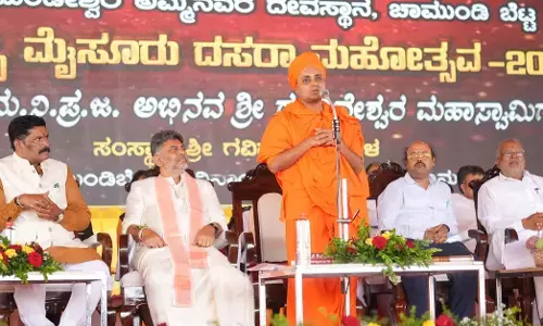 Mysore Dasara 2026 | ದೊರೆಯ ಹಬ್ಬವಾಗಿದ್ದ ದಸರಾ ಇಂದು ಧರೆಯ ಹಬ್ಬವಾಗಿದೆ: ಅಭಿನವ ಗವಿಸಿದ್ದೇಶ್ವರ ಶ್ರಿ