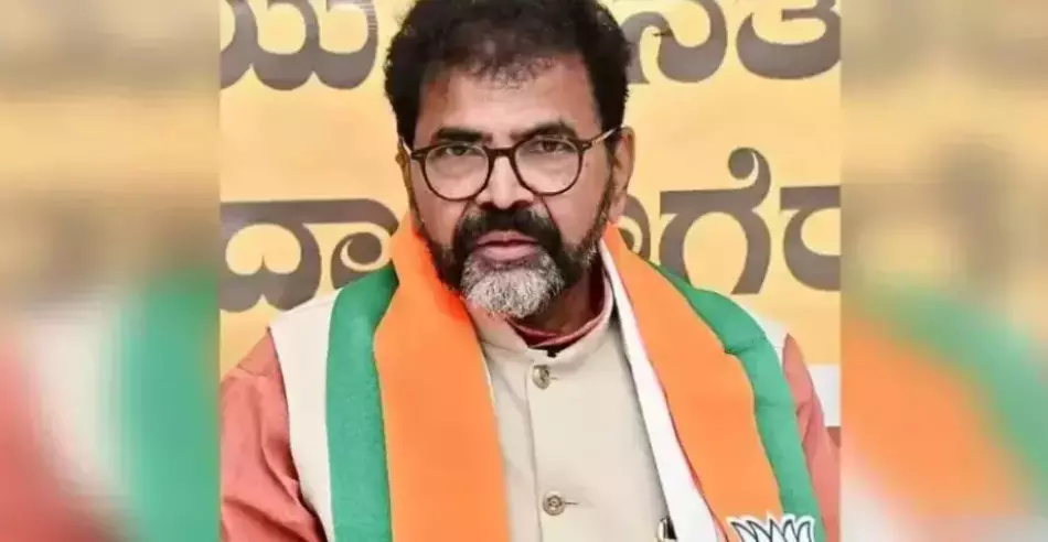 ಕುಟುಕು ಕಾರ್ಯಾಚರಣೆ ಆರೋಪ: ಸಿಬಿಐ ತನಿಖೆಗೆ ಛಲವಾದಿ ನಾರಾಯಣಸ್ವಾಮಿ ಒತ್ತಾಯ ಕುಟುಕು ಕಾರ್ಯಾಚರಣೆ ಆರೋಪ: ಸಿಬಿಐ ತನಿಖೆಗೆ ಛಲವಾದಿ ನಾರಾಯಣಸ್ವಾಮಿ ಒತ್ತಾಯ