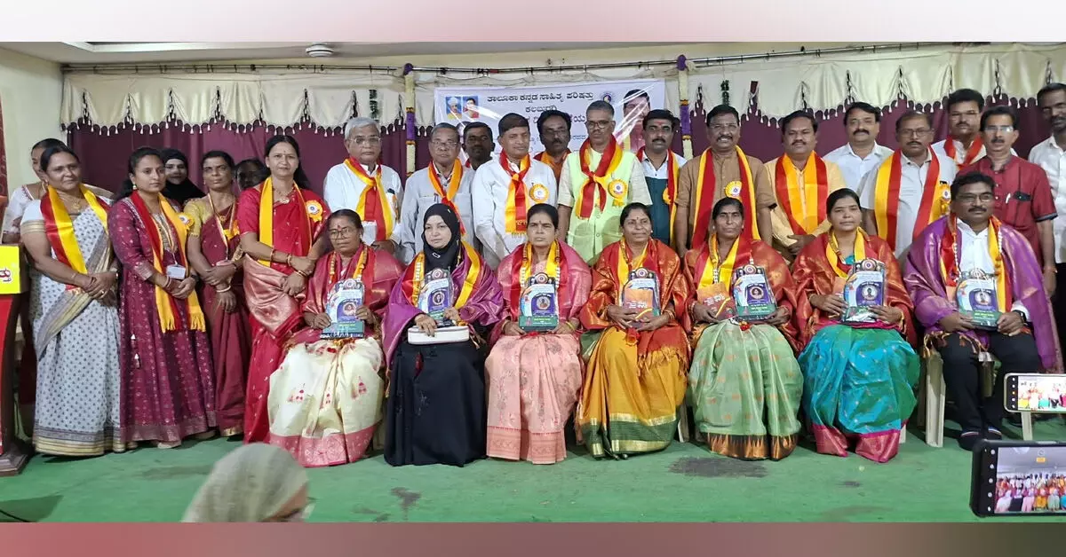Kalaburagi | ಮಕ್ಕಳಲ್ಲಿ ನೈತಿಕ ಮೌಲ್ಯ ಬೆಳೆಸುವ ಕಾರ್ಯ ಶಿಕ್ಷಕರಿಂದಾಗಲಿ: ಕಲ್ಯಾಣಕುಮಾರ ಶೀಲವಂತ Kalaburagi | ಮಕ್ಕಳಲ್ಲಿ ನೈತಿಕ ಮೌಲ್ಯ ಬೆಳೆಸುವ ಕಾರ್ಯ ಶಿಕ್ಷಕರಿಂದಾಗಲಿ: ಕಲ್ಯಾಣಕುಮಾರ ಶೀಲವಂತ