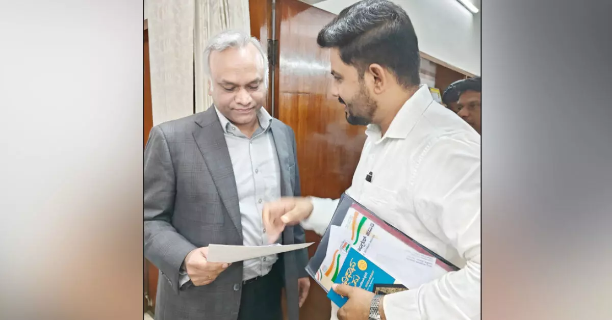 ಭಾಸ್ಕರ್ ರಾವ್ ವಿರುದ್ಧ ಪ್ರಕರಣ ದಾಖಲಿಸುವಂತೆ ಸಚಿವ ಪ್ರಿಯಾಂಕ್ ಖರ್ಗೆಗೆ ದೂರು ಭಾಸ್ಕರ್ ರಾವ್ ವಿರುದ್ಧ ಪ್ರಕರಣ ದಾಖಲಿಸುವಂತೆ ಸಚಿವ ಪ್ರಿಯಾಂಕ್ ಖರ್ಗೆಗೆ ದೂರು