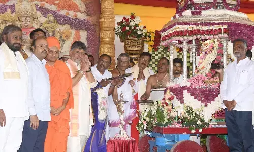 PHOTOS |  ಮೈಸೂರು ದಸರಾ 2026 : ವಿಶ್ವವಿಖ್ಯಾತ ಮೈಸೂರು ದಸರಾಗೆ ವಿದ್ಯುಕ್ತ ಚಾಲನೆ