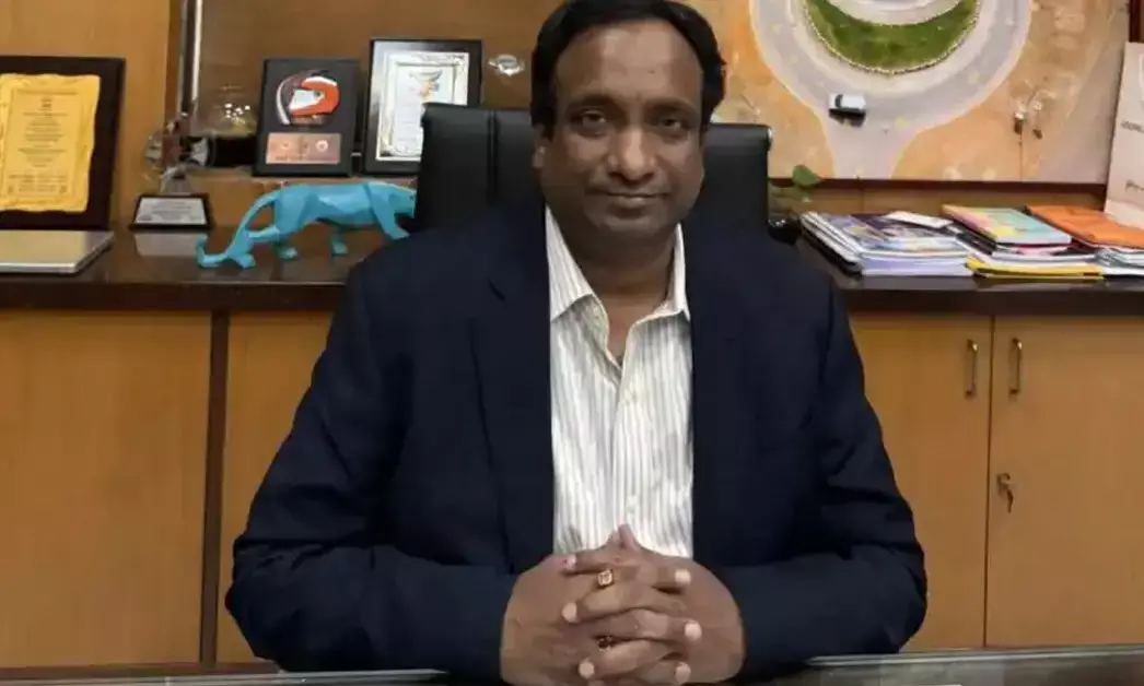 Maharashtra | ‘ಆತ್ಮಸಾಕ್ಷಿ’ಯ ಮೊರೆ ಹೋದ MPSC ಅಧ್ಯಕ್ಷ; ತನಿಖೆ ಪೂರ್ಣಗೊಳ್ಳುವವರೆಗೆ ಸ್ವಯಂ ರಜೆ!