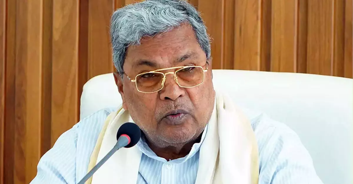 ಮಾಜಿ ಸಿಎಂ ಸಿದ್ದರಾಮಯ್ಯ ವಿರುದ್ಧ ಅಪಪ್ರಚಾರದ ವೀಡಿಯೊ ಪ್ರಕರಣ; ಇಬ್ಬರು ಪೊಲೀಸ್ ವಶಕ್ಕೆ ಮಾಜಿ ಸಿಎಂ ಸಿದ್ದರಾಮಯ್ಯ ವಿರುದ್ಧ ಅಪಪ್ರಚಾರದ ವೀಡಿಯೊ ಪ್ರಕರಣ; ಇಬ್ಬರು ಪೊಲೀಸ್ ವಶಕ್ಕೆ