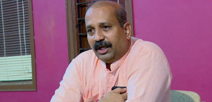 Raghupathi Bhat says he is considering a Congress offer
