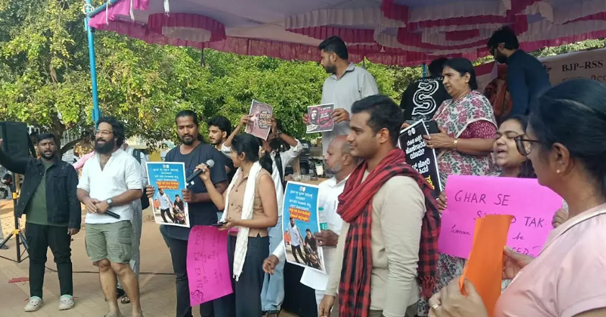 Bengaluru | ಎಸ್ಐಆರ್ ರದ್ದತಿಗೆ ಆಗ್ರಹಿಸಿ ಸಿಜೆಪಿ-ಜಾಗೃತ ಕರ್ನಾಟಕ ಪ್ರತಿಭಟನೆ Bengaluru | ಎಸ್ಐಆರ್ ರದ್ದತಿಗೆ ಆಗ್ರಹಿಸಿ ಸಿಜೆಪಿ-ಜಾಗೃತ ಕರ್ನಾಟಕ ಪ್ರತಿಭಟನೆ