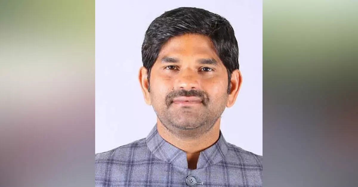 Ballari | ಅ.20ರವರೆಗೆ ಎಚ್ಎಲ್ಸಿ ಕಾಲುವೆಗೆ ನೀರು: ಶಾಸಕ ಜೆ.ಎನ್.ಗಣೇಶ್ ಭರವಸೆ Ballari | ಅ.20ರವರೆಗೆ ಎಚ್ಎಲ್ಸಿ ಕಾಲುವೆಗೆ ನೀರು: ಶಾಸಕ ಜೆ.ಎನ್.ಗಣೇಶ್ ಭರವಸೆ