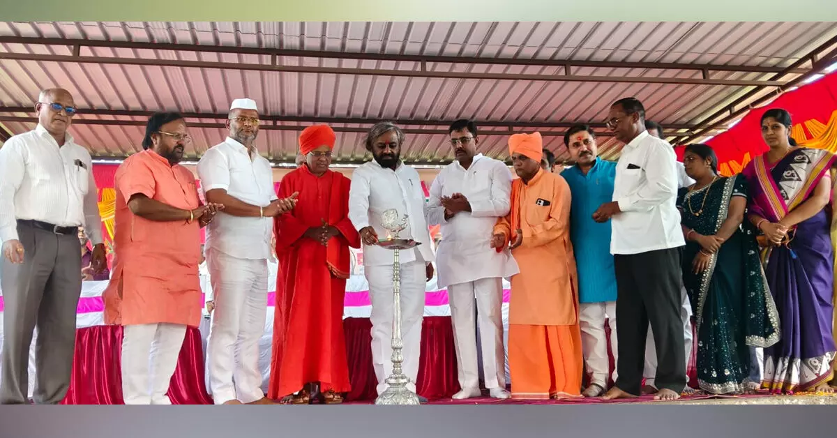 ಬರಗಾಲದ ಆತಂಕದ ನಡುವೆ ಜಾನುವಾರುಗಳಿಗೆ ಮೇವು, ಕುಡಿಯುವ ನೀರಿನ ವ್ಯವಸ್ಥೆ : ಸಚಿವ ಈಶ್ವರ್ ಖಂಡ್ರೆ ಬರಗಾಲದ ಆತಂಕದ ನಡುವೆ ಜಾನುವಾರುಗಳಿಗೆ ಮೇವು, ಕುಡಿಯುವ ನೀರಿನ ವ್ಯವಸ್ಥೆ : ಸಚಿವ ಈಶ್ವರ್ ಖಂಡ್ರೆ