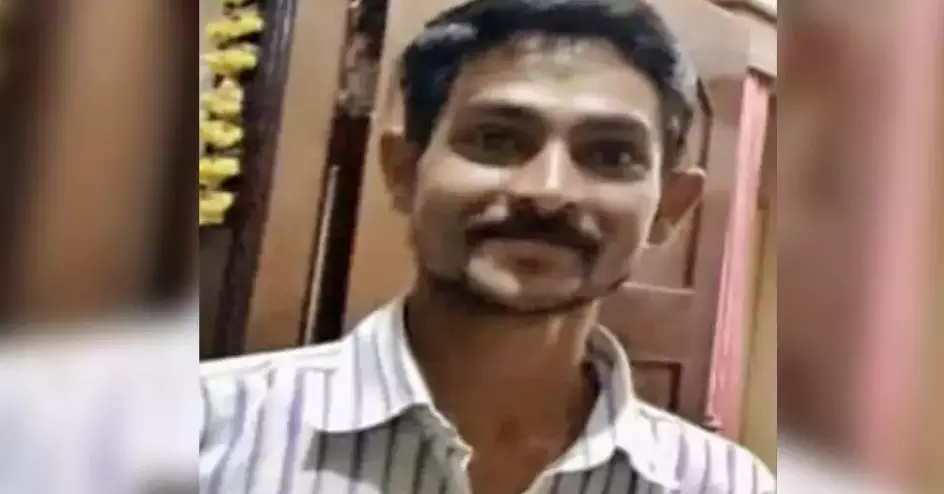 ರೇಣುಕಾಸ್ವಾಮಿ ಕೊಲೆ ಪ್ರಕರಣ; ಮಾಫಿ ಸಾಕ್ಷಿಯಾಗಲು ಕೋರಿದ್ದ ಅರ್ಜಿ ಹಿಂಪಡೆದ ಆರೋಪಿ ವಿನಯ್ ರೇಣುಕಾಸ್ವಾಮಿ ಕೊಲೆ ಪ್ರಕರಣ; ಮಾಫಿ ಸಾಕ್ಷಿಯಾಗಲು ಕೋರಿದ್ದ ಅರ್ಜಿ ಹಿಂಪಡೆದ ಆರೋಪಿ ವಿನಯ್