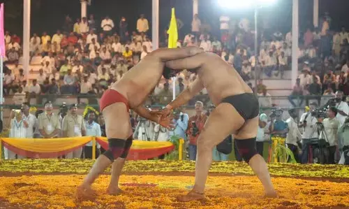 ಕ್ರೀಡಾಪ್ರೇಮಿಗಳ ಮನ ಸೆಳೆದ ದಸರಾ ಕುಸ್ತಿ ಪಂದ್ಯಾಟ