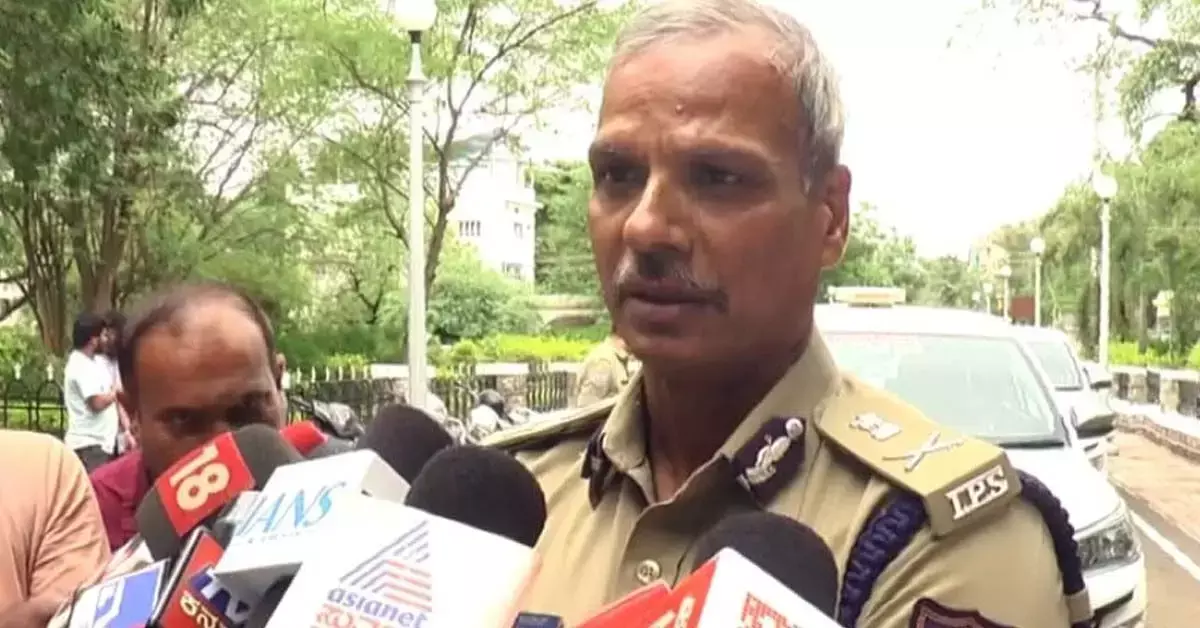 ಸುಪ್ರೀಂ ಕೋರ್ಟ್ನಲ್ಲಿ ತಮ್ಮ ಬಗ್ಗೆ ತಪ್ಪು ಮಾಹಿತಿ ಮಂಡನೆ ಆರೋಪ: ಸರ್ಕಾರದ ಮುಖ್ಯ ಕಾರ್ಯದರ್ಶಿಗೆ ಅಲೋಕ್ ಕುಮಾರ್ ಪತ್ರ ಸುಪ್ರೀಂ ಕೋರ್ಟ್ನಲ್ಲಿ ತಮ್ಮ ಬಗ್ಗೆ ತಪ್ಪು ಮಾಹಿತಿ ಮಂಡನೆ ಆರೋಪ: ಸರ್ಕಾರದ ಮುಖ್ಯ ಕಾರ್ಯದರ್ಶಿಗೆ ಅಲೋಕ್ ಕುಮಾರ್ ಪತ್ರ