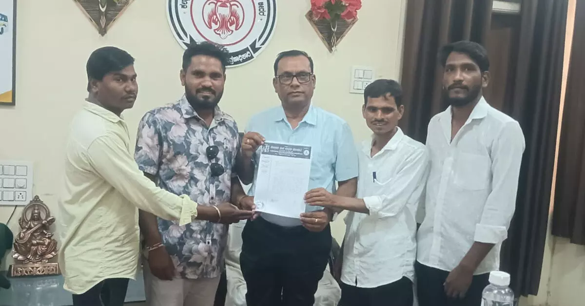 Bidar | ಧಮ್ಮಚಕ್ರ ಪರಿವರ್ತನ ದಿನಾಚರಣೆ: ಬೌದ್ಧ ವಿಹಾರಕ್ಕೆ ವಿಶೇಷ ಬಸ್ ವ್ಯವಸ್ಥೆಗೆ ಮನವಿ Bidar | ಧಮ್ಮಚಕ್ರ ಪರಿವರ್ತನ ದಿನಾಚರಣೆ: ಬೌದ್ಧ ವಿಹಾರಕ್ಕೆ ವಿಶೇಷ ಬಸ್ ವ್ಯವಸ್ಥೆಗೆ ಮನವಿ