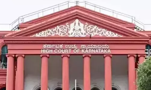 ಹಳೇ ಕನಿಷ್ಠ ವೇತನ ಮುಂದುವರಿಸುವ ಕುರಿತು ಸುತ್ತೋಲೆಗೆ ಹೈಕೋರ್ಟ್ ಮಧ್ಯಂತರ ತಡೆ