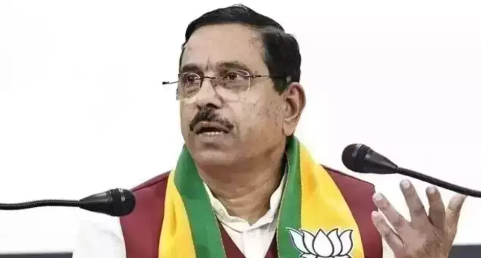 ರೈತರ ಸಮಸ್ಯೆಗಳಿಗೆ ಪರಿಹಾರ ಕಲ್ಪಿಸಲು ಕೇಂದ್ರ ಸರ್ಕಾರ ಬದ್ಧ: ಪ್ರಹ್ಲಾದ್ ಜೋಶಿ ರೈತರ ಸಮಸ್ಯೆಗಳಿಗೆ ಪರಿಹಾರ ಕಲ್ಪಿಸಲು ಕೇಂದ್ರ ಸರ್ಕಾರ ಬದ್ಧ: ಪ್ರಹ್ಲಾದ್ ಜೋಶಿ