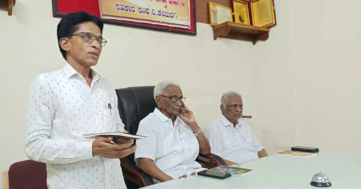 Kalaburagi | ಕವಿತೆ ರಚನೆಗೆ ಜೀವನಾನುಭವ, ಕಲಾಕೌಶಲ್ಯ ಅಗತ್ಯ: ಡಾ.ಸೂರ್ಯಕಾಂತ ಸುಜ್ಯಾತ Kalaburagi | ಕವಿತೆ ರಚನೆಗೆ ಜೀವನಾನುಭವ, ಕಲಾಕೌಶಲ್ಯ ಅಗತ್ಯ: ಡಾ.ಸೂರ್ಯಕಾಂತ ಸುಜ್ಯಾತ