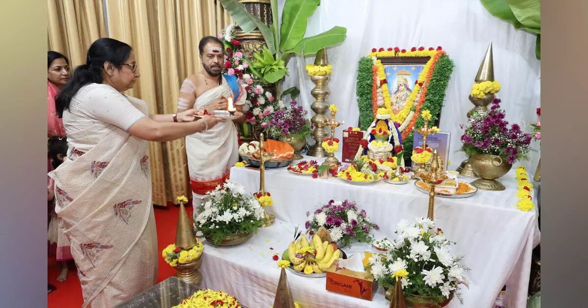 ಆಯುಧ ಪೂಜೆ-ವಿಜಯ ದಶಮಿ : ನಾಡಿನ ಒಳಿತಿಗಾಗಿ ರಾಜ್ಯಪಾಲೆ ಡಾ.ಸುಧಾ ಯಾದವ್ ಪ್ರಾರ್ಥನೆ ಆಯುಧ ಪೂಜೆ-ವಿಜಯ ದಶಮಿ : ನಾಡಿನ ಒಳಿತಿಗಾಗಿ ರಾಜ್ಯಪಾಲೆ ಡಾ.ಸುಧಾ ಯಾದವ್ ಪ್ರಾರ್ಥನೆ