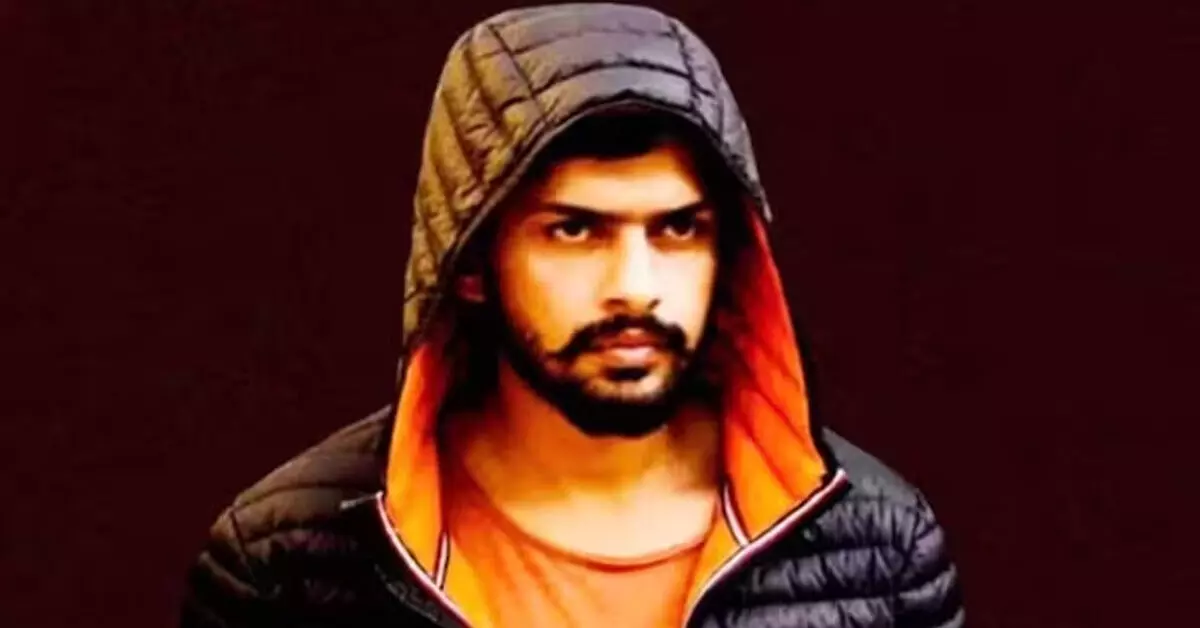 ಮರುಭೂಮಿಯಿಂದ ಅಪರಾಧ ಸಾಮ್ರಾಜ್ಯದವರೆಗೆ: ಕಳೆದ 11 ವರ್ಷಗಳಿಂದ ಜೈಲಿನಲ್ಲೇ ಇರುವ ಲಾರೆನ್ಸ್ ಬಿಷ್ಣೋಯ್ ನ ರೋಚಕ, ಕರಾಳ ಜೀವನಗಾಥೆ ಮರುಭೂಮಿಯಿಂದ ಅಪರಾಧ ಸಾಮ್ರಾಜ್ಯದವರೆಗೆ: ಕಳೆದ 11 ವರ್ಷಗಳಿಂದ ಜೈಲಿನಲ್ಲೇ ಇರುವ ಲಾರೆನ್ಸ್ ಬಿಷ್ಣೋಯ್ ನ ರೋಚಕ, ಕರಾಳ ಜೀವನಗಾಥೆ