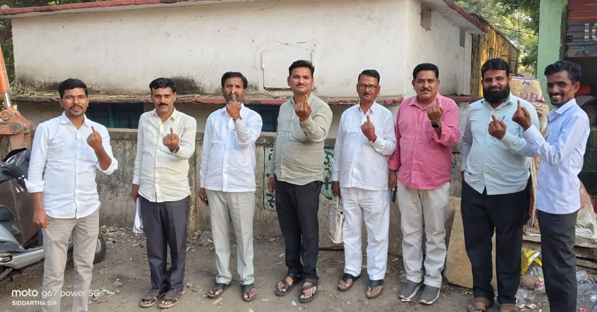 ಈಶಾನ್ಯ ಶಿಕ್ಷಕರ ಮತಕ್ಷೇತ್ರದ ಚುನಾವಣೆ: ಆಳಂದ ತಾಲೂಕಿನಲ್ಲಿ ಶೇ.88.93ರಷ್ಟು ಮತದಾನ ಈಶಾನ್ಯ ಶಿಕ್ಷಕರ ಮತಕ್ಷೇತ್ರದ ಚುನಾವಣೆ: ಆಳಂದ ತಾಲೂಕಿನಲ್ಲಿ ಶೇ.88.93ರಷ್ಟು ಮತದಾನ